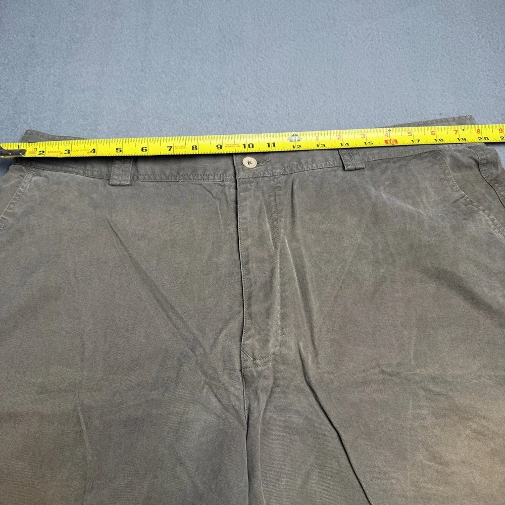 Tommy Bahama Mens Silk Blend Flat Front Casual Shorts Taupe Brown Size 40